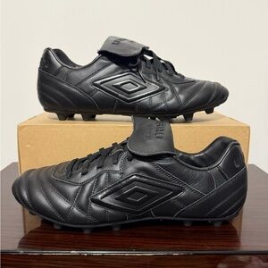 Umbro Speciali Maxim FG Triple Black Leather Soccer Cleats Mens Size 12.5